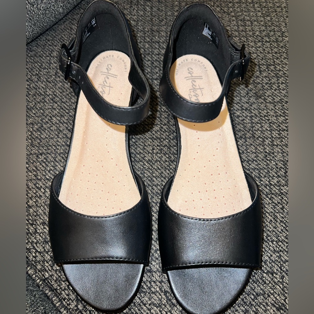 Clark’s Abigail Jane Black Leather Low Wedge Sandals